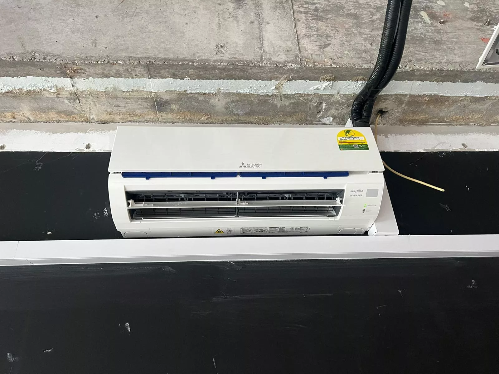 Why Your Aircon Smells Musty & How to Fix It for Good 2025